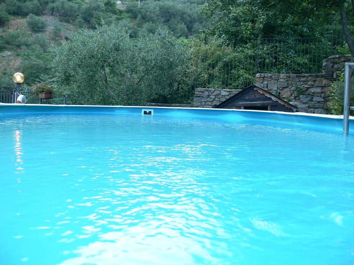 Il Cappellaio Matto Bed & Breakfast Montalto Ligure Exterior photo
