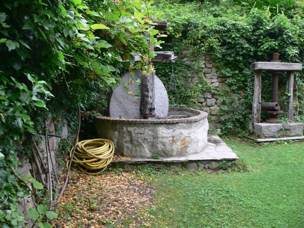 Il Cappellaio Matto Bed & Breakfast Montalto Ligure Exterior photo