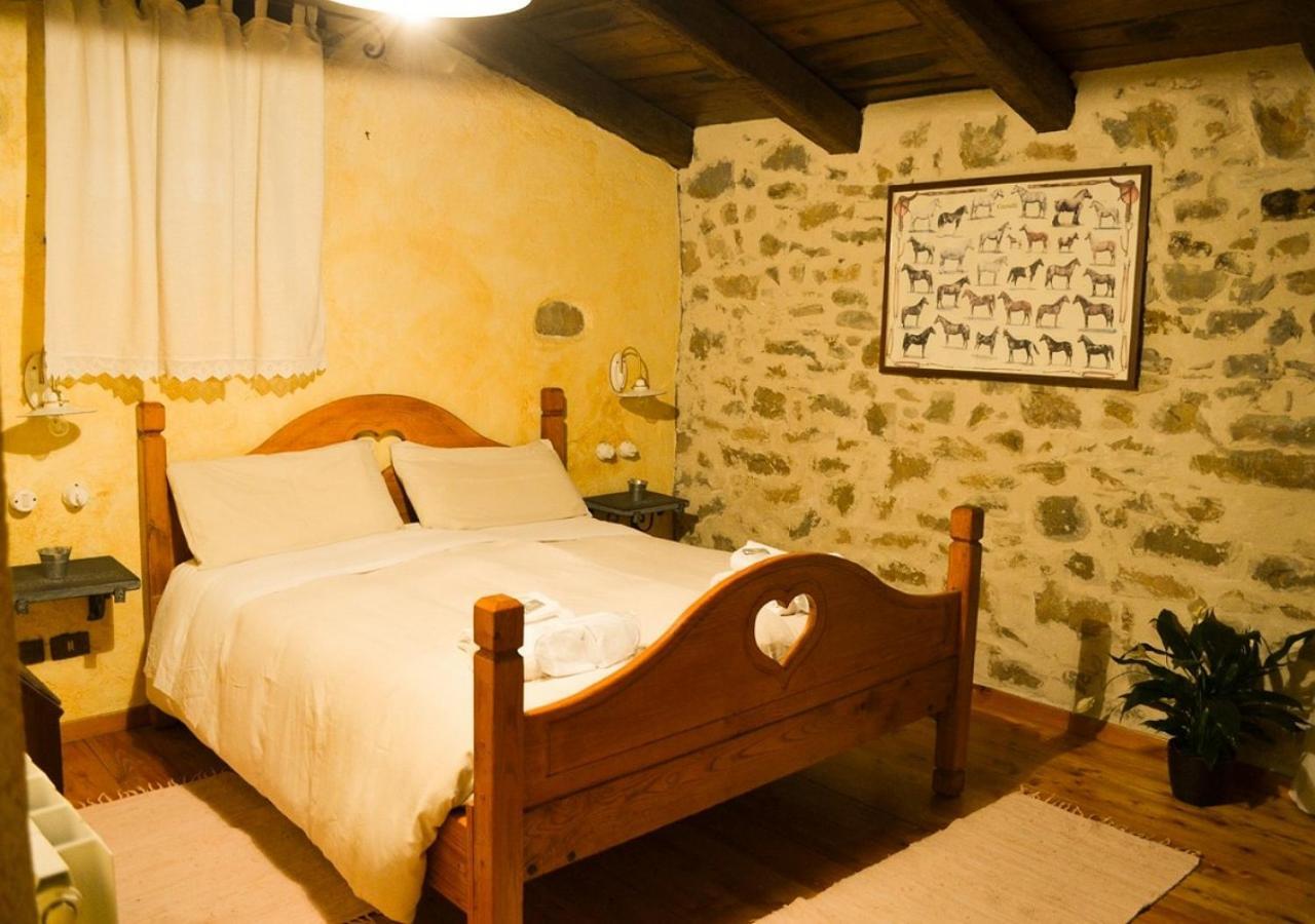 Il Cappellaio Matto Bed & Breakfast Montalto Ligure Exterior photo