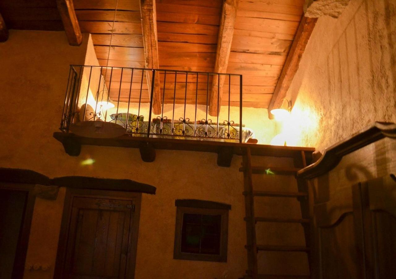 Il Cappellaio Matto Bed & Breakfast Montalto Ligure Exterior photo