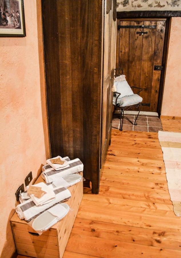 Il Cappellaio Matto Bed & Breakfast Montalto Ligure Exterior photo